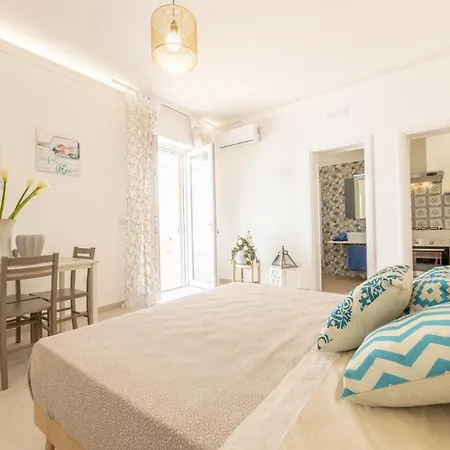 Oro Blu Gasthuis Torre Suda