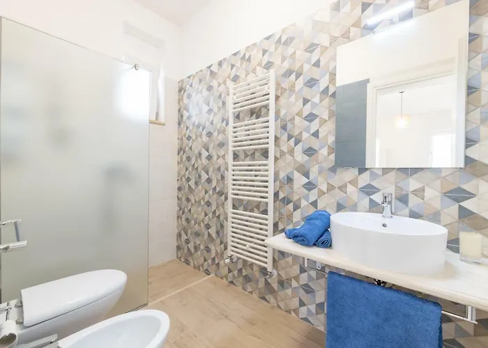 Oro Blu 3* Torre Suda